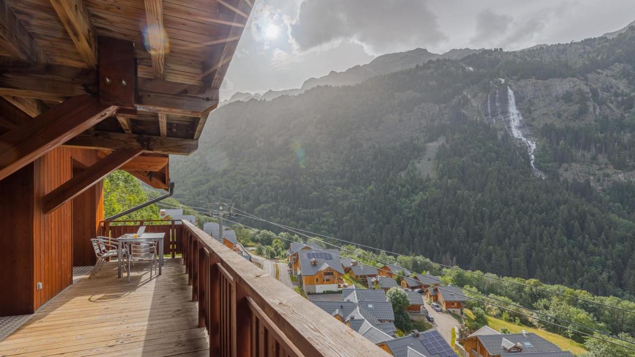 Madame Vacances La Cascade Vaujany Esterno foto